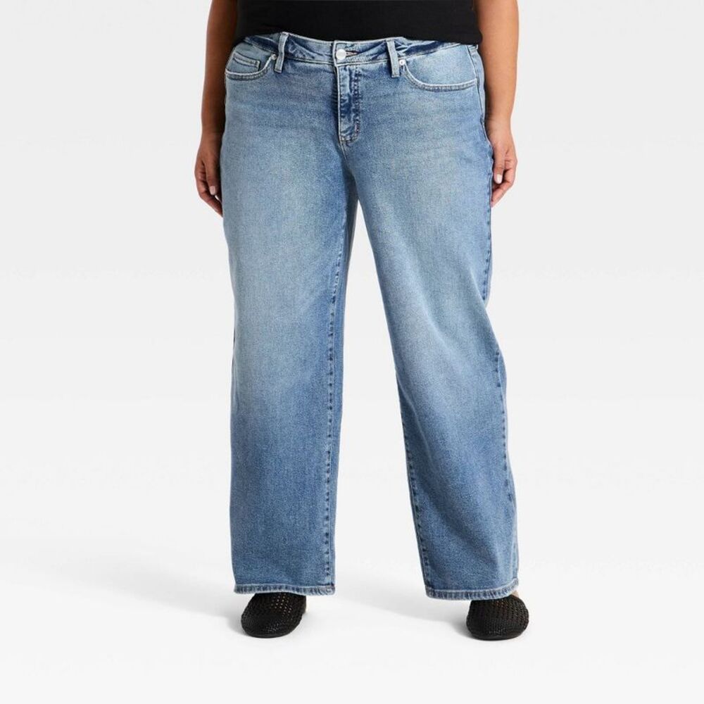 Women's Plus Low-Rise Relaxed Straight Fit Leg Jeans 32" - Medium Wash 26